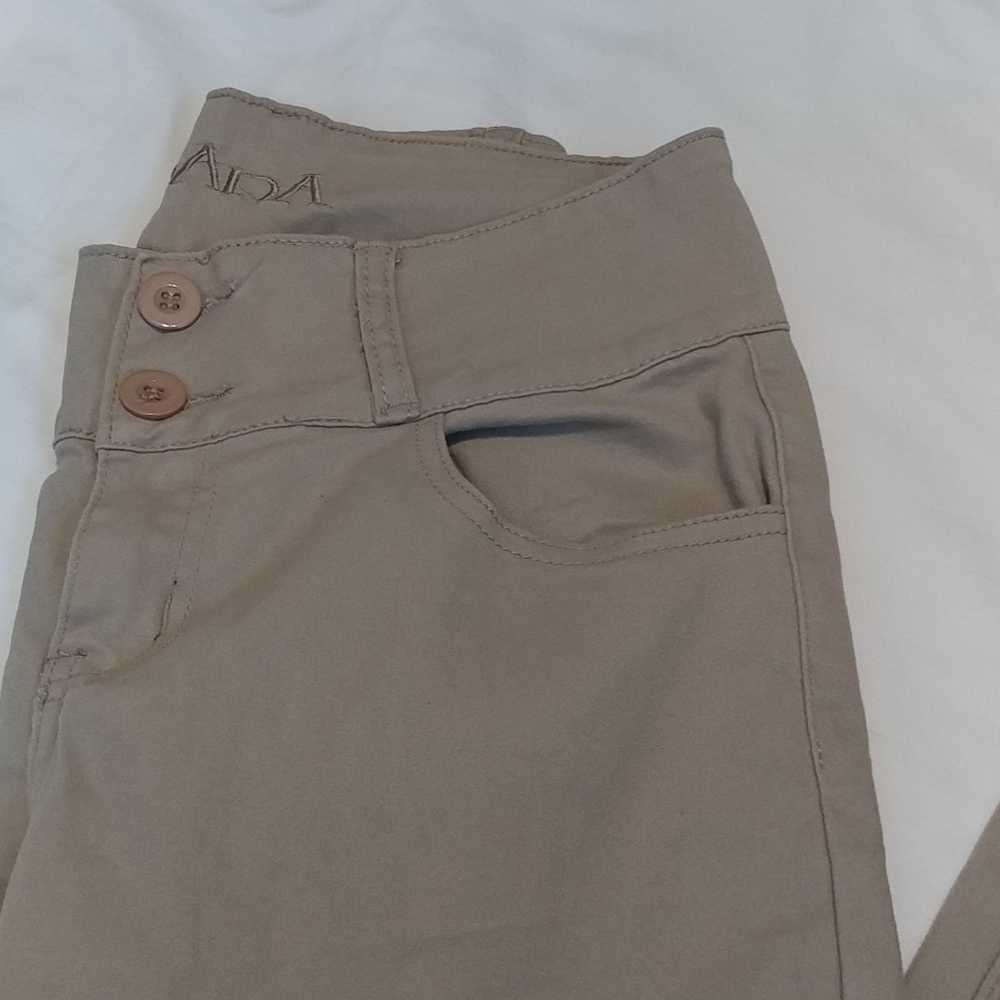 Pants - Picture 7 of 10